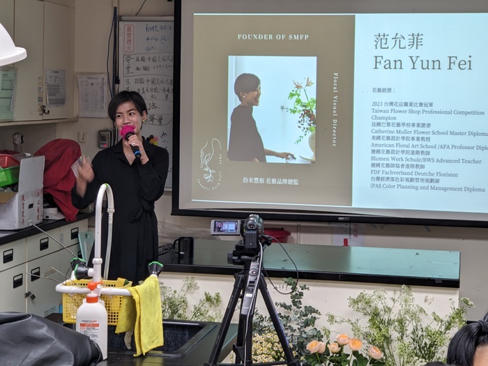 花店從業人員證照培訓2025013-手綁花束設計與實作-花卉材料處理實作圖片