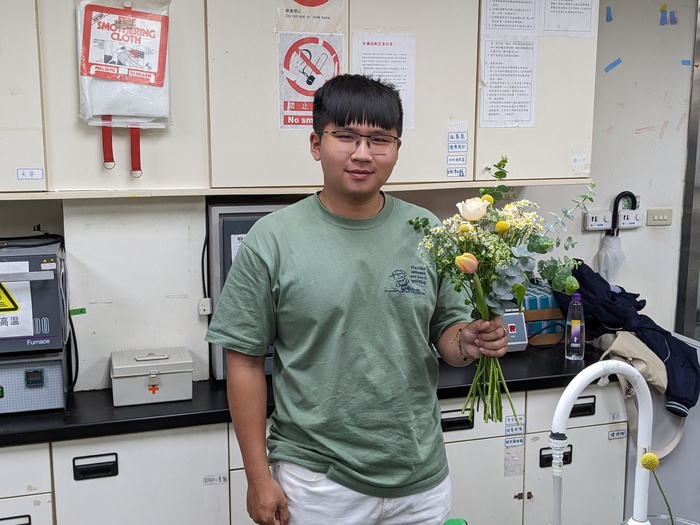 花店從業人員證照培訓2025013-手綁花束設計與實作-花卉材料處理實作圖片