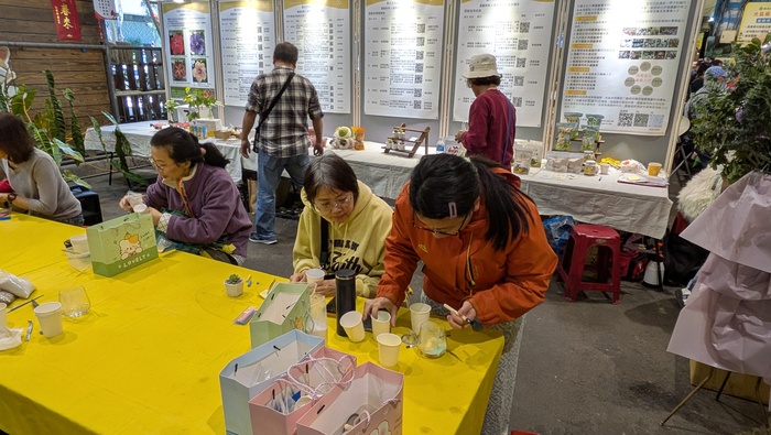 DIY-指尖上的彩虹-彩沙多肉手作體驗圖片