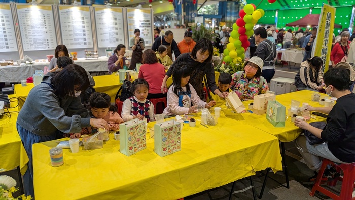 DIY-指尖上的彩虹-彩沙多肉手作體驗圖片