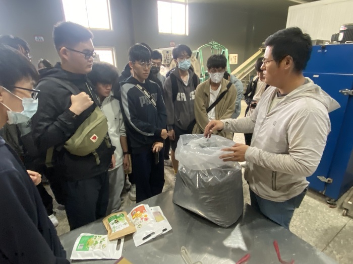 園藝暨生物技術學系辦理校外參訪_深化學生農業科技與產業實務學習圖片