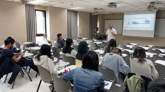 20251202職涯座談_講題 : 庭園造景與園藝設計之產業趨勢。圖片