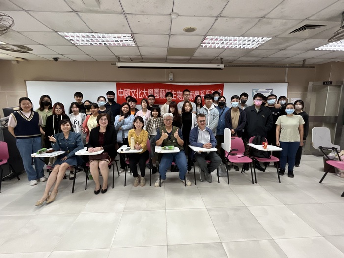 系友返校交流　深化在校生產業視野與職涯連結圖片